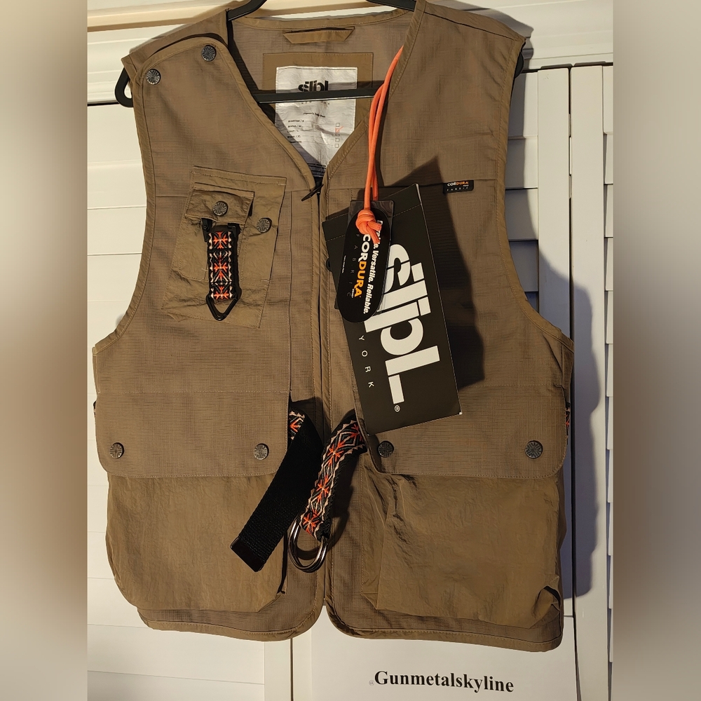 Staple Pigeon Baltoro Tech Vest NWT Mens size M *Ships Fast* see details